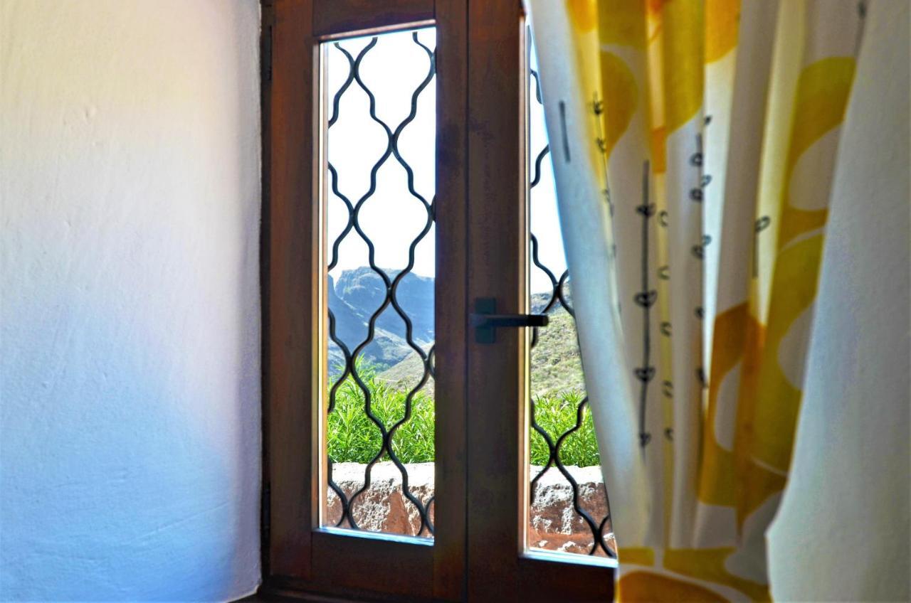 Olivas - Unique With Heated Pool Vakantiehuis