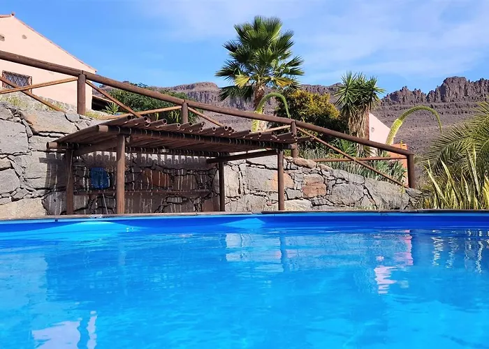 Finca Las Olivas - Unique Country House With Heated Pool